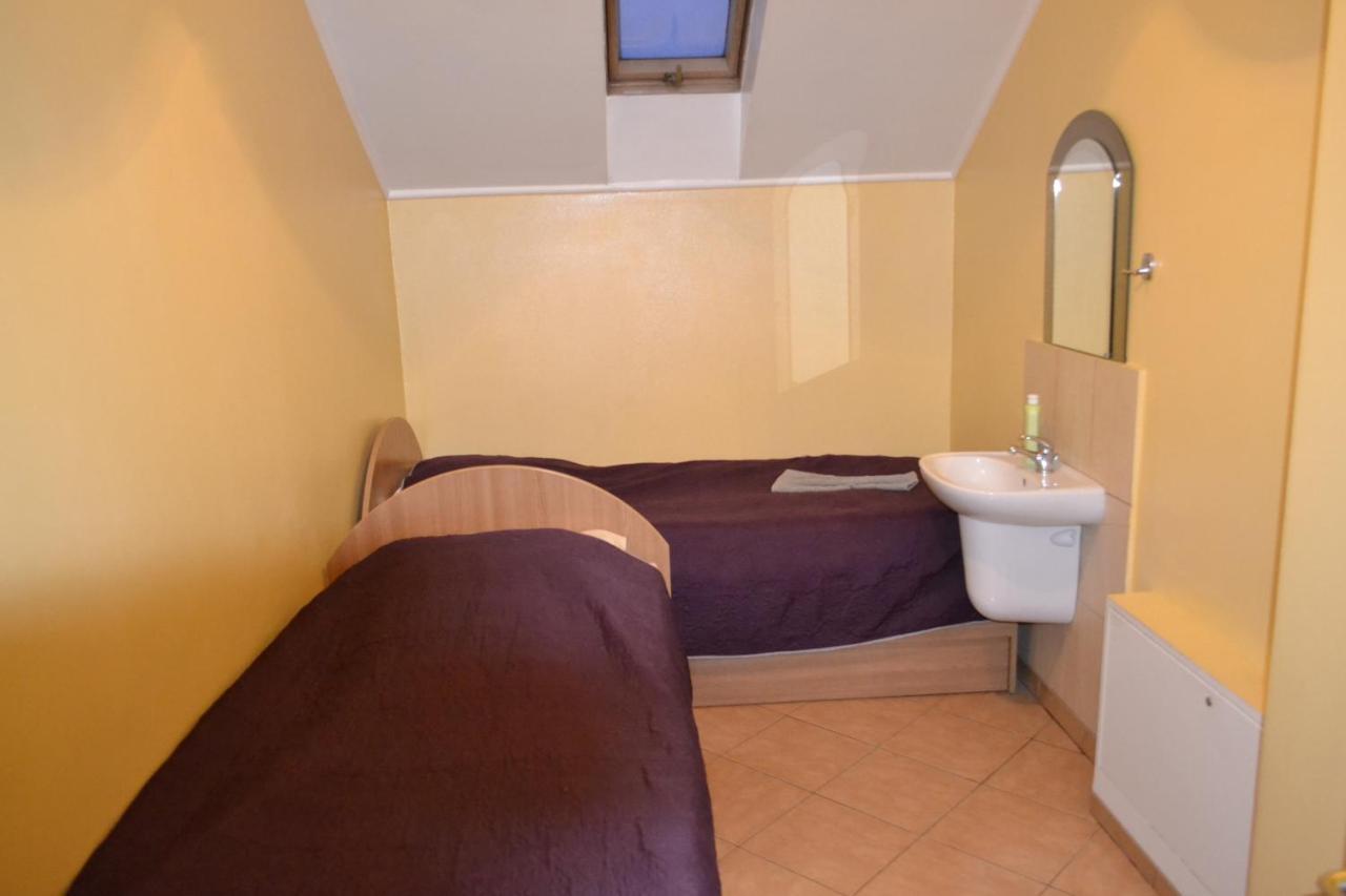 Hotel Rava-Ruska Dış mekan fotoğraf